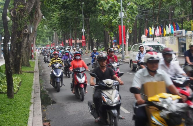Des centaines de scooters dans les rues de Ho Chi Minh
